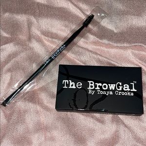 The browgal by Tonya Crooks Wet/dry pdwr & pomade